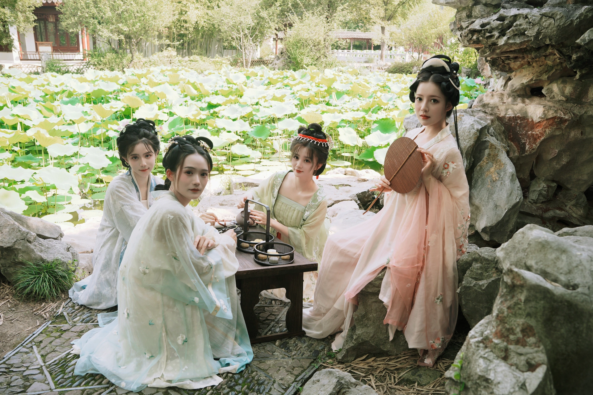 [YITUYU艺图语]2023.06.28 游园惊梦 Conkon控控&一只柚柚柚柚柚子&兔子Zzz不吃胡萝卜&贰加六 2